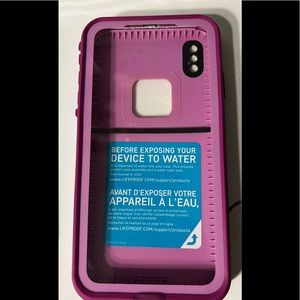 iPhone XS MAX life proof case